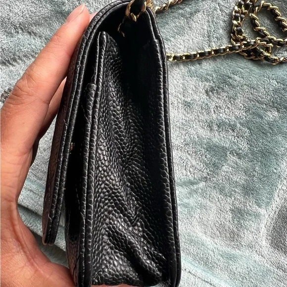 Chanel Timeless Classic Quilted Wallet On Chain Black Caviar with Gold Detailing - Picture 7 of 9